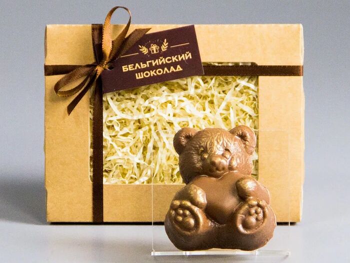 Подарочная шоколадная фигурка Мишка с сердцем