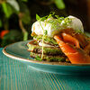Фото к позиции меню Блинеби со шпинатом, лососем и яйцом пашот