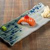 Фото к позиции меню Суши с лососем и соусом понзу-ананас