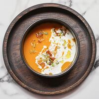 Крем-суп из тыквы с соусом горгонзола