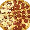 Фото к позиции меню Пицца 2 вкуса с колбаской гигантская