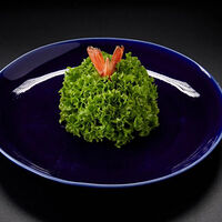 Зеленый салат с лангустинами