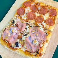 Комбо-пицца Пепперони и ветчина-грибы