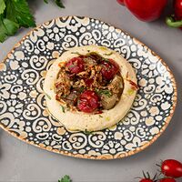 Хумус с печёным баклажаном и узбекскими томатами