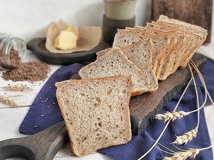 Зерновой хлеб для сэндвичей нарезанный
