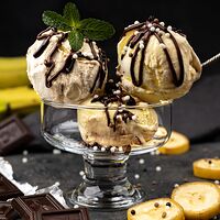 Шарик мороженого Банан-шоколад