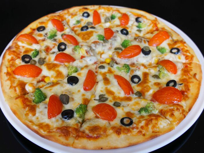 Пицца вегетарианская на тонком тесте