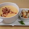 Фото к позиции меню Сырный крем-суп с гренками