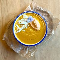 Тыквенный крем-суп с крабом