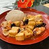 Фото к позиции меню Морепродукты с тофу в остро-пряном соусе