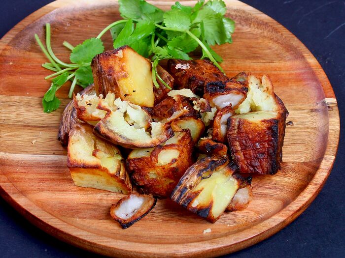 Картофель, жаренный на гриле с курдюком