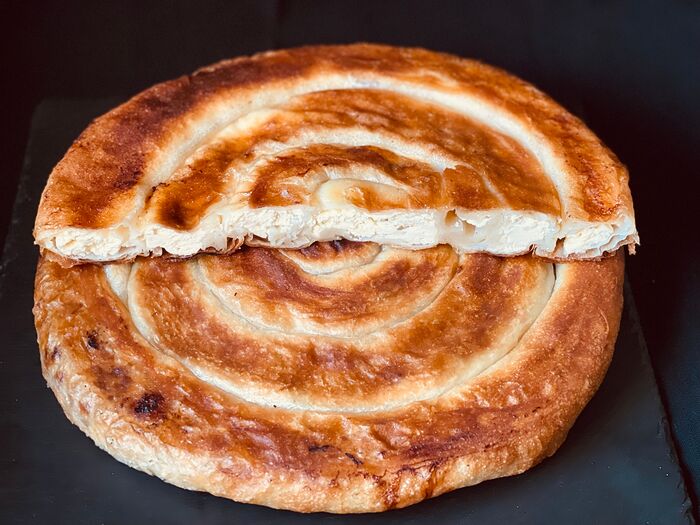 Сербский пирог Бурек с домашним сыром