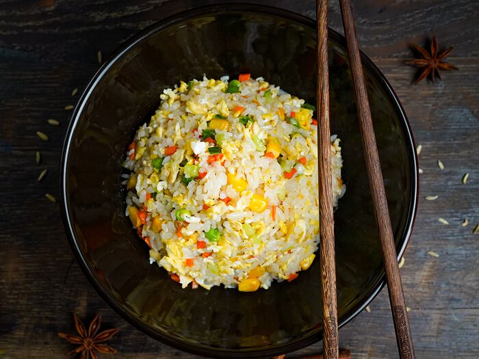Рис с овощами Янчжоу