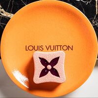 Цветок Louis Vuitton