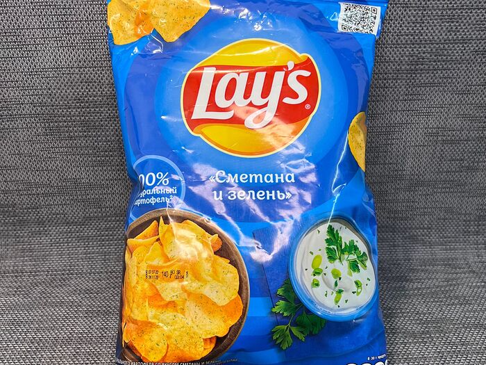 Большие чипсы Lays со вкусом Сметана и зелень