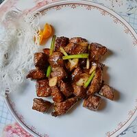Говядина по-китайски в соусе из черного перца