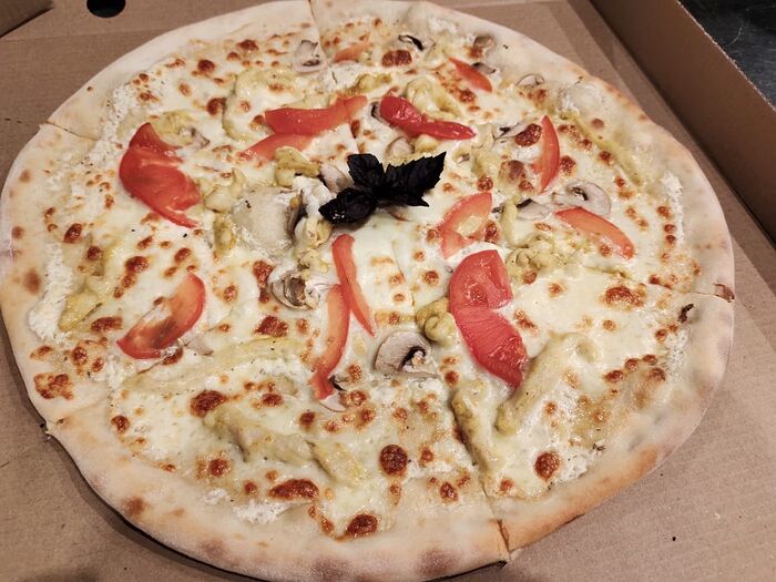 Basiliс пицца