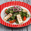 Фото к позиции меню Зеленый салат с жареным адыгейским сыром