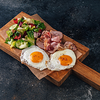 Фото к позиции меню Завтрак Английский -яичница и бекон