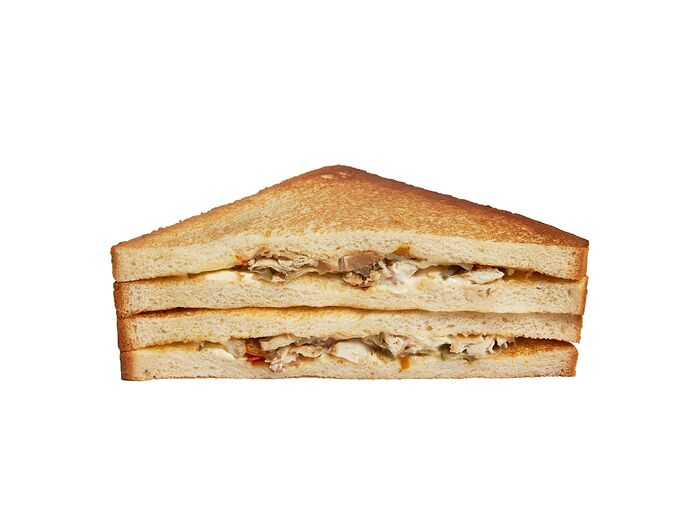 Сэндвич тостовый с тунцом и яйцом