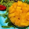 Фото к позиции меню Тартар из семги и манго