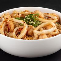 Рис Тяхан с морепродуктами