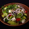 Фото к позиции меню Греческий салат с крем-фетой