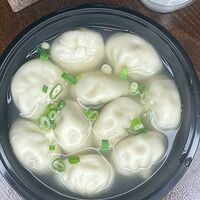 Пельмени с куриным бульоном