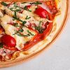 Фото к позиции меню Пицца мясная с болгарским перцем и помидорами Черри