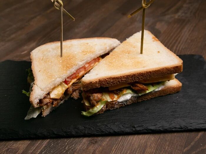 Сэндвич с рваной свининой