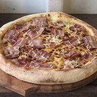 Пицца Бекон-пармезан