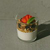 Фото к позиции меню Ферментированный кешью йогурт с безглютеновой гранолой