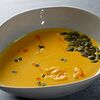 Фото к позиции меню Крем-суп из тыквы с креветками на сливках