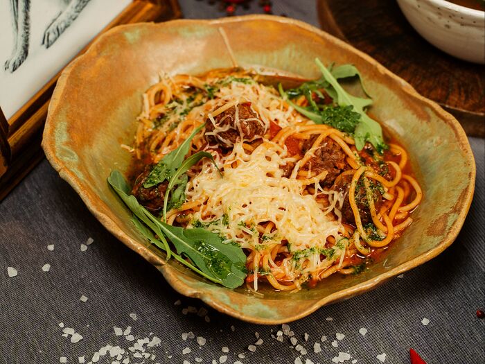 Спагетти с фрикадельками из говядины