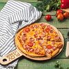Фото к позиции меню Пицца детская с сосисками и томатами