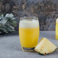 Сок свежевыжатый ананасовый