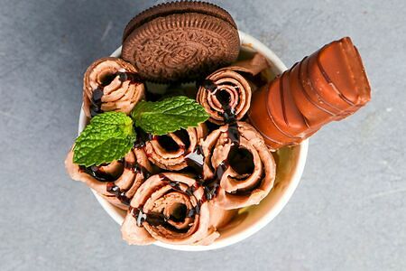 Ролл-мороженое Орео-Киндер буэно-Мята-Шоколад