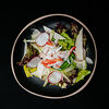 Фото к позиции меню Зеленый салат с камчатским крабом и цитрусовым дрессингом