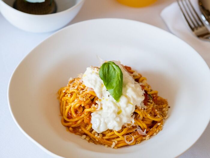 Спагетти аль помидорро со страчателлой