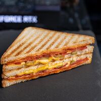 Клаб-сэндвич с пепперони