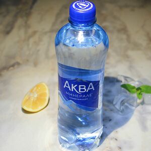 Вода Aqua Minerale с газом