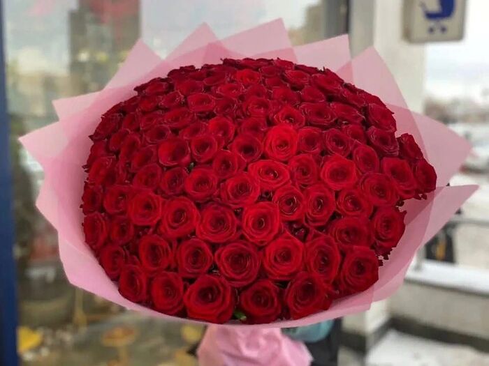 Букет цветов 101 роза Ред Наоми