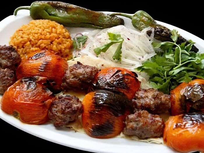 Domatesli kebab, Кебаб с помидорами