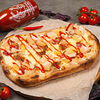 Фото к позиции меню Пицца c ананасами, беконом и цыпленком