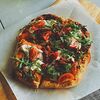 Фото к позиции меню Пицца Страчателла, черри и вяленые томаты