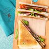 Фото к позиции меню Клаб-сэндвич с ростбифом