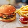 Фото к позиции меню Бифбургер, картофель фри и соус