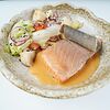 Фото к позиции меню Филе лосося с миксом свежих овощей в медово-горчичном соусе