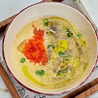 Картофельный суп-пюре с беконом и икрой