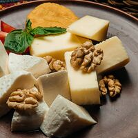 Ассорти кавказских сыров